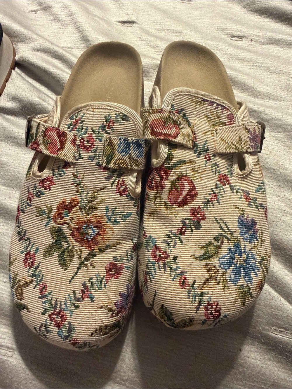 Altard state clogs